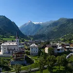 Monika, Summercard Included Gasthuis Kaprun