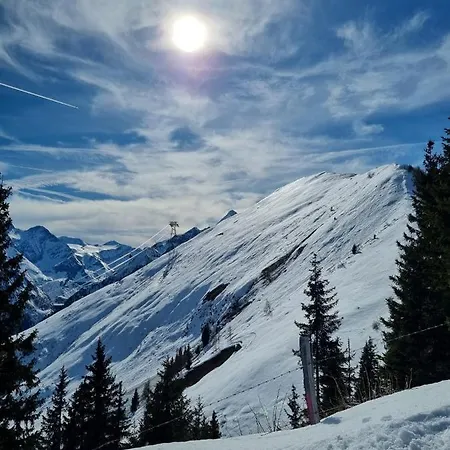 Pension Monika, Bed & Breakfast, Kitzsteinhorn Views