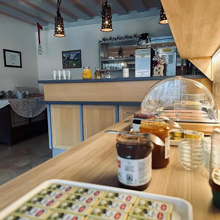 Monika, Cozy B&b, Newly Renovated In קפרון