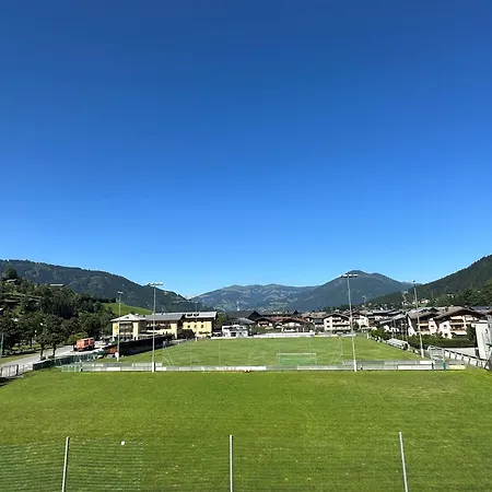 Monika, Cozy B&b, Newly Renovated In 3* Kaprun