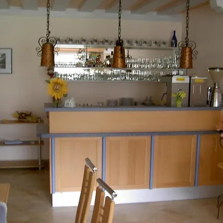 Pension Monika, Bed & Breakfast, Kitzsteinhorn Views בית הארחה
