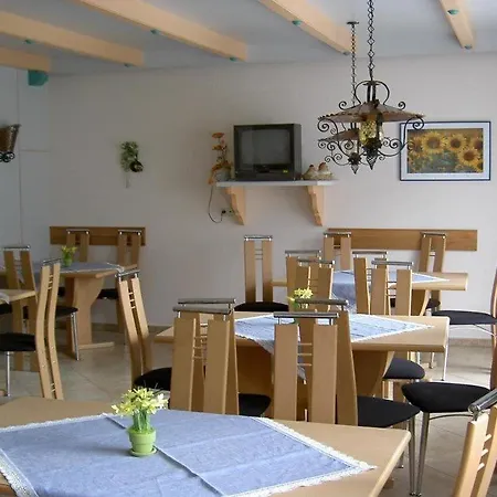 Monika, Cozy B&b, Newly Renovated In קפרון