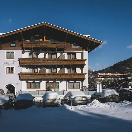 Pension Monika, Bed & Breakfast, Kitzsteinhorn Views