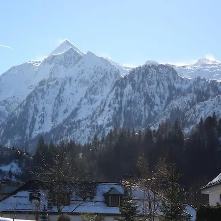 Pension Monika, Bed & Breakfast, Kitzsteinhorn Views 3*