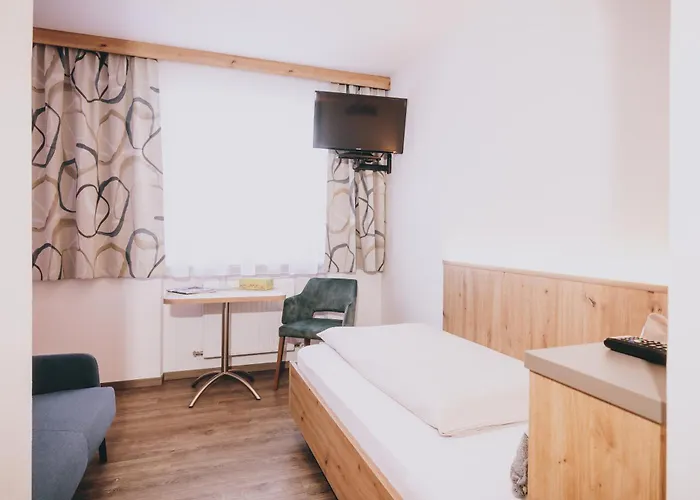 Gasthuis Monika, Summercard Included 3*