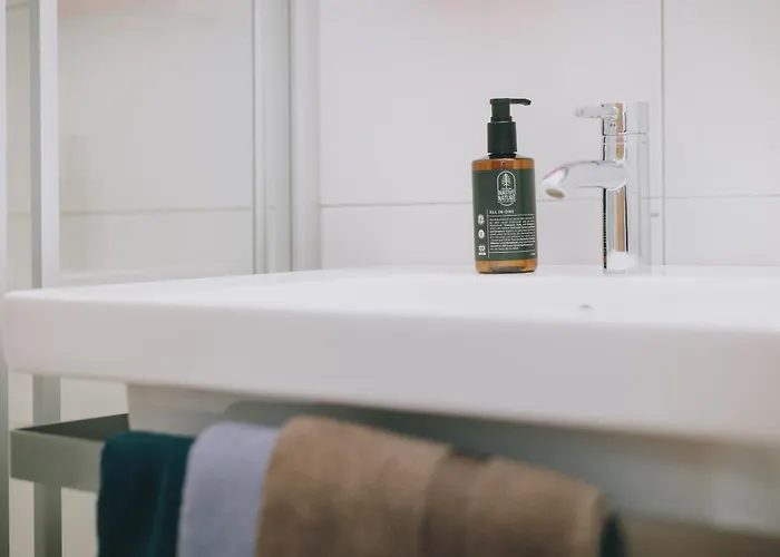 Monika, Summercard Included Gasthuis