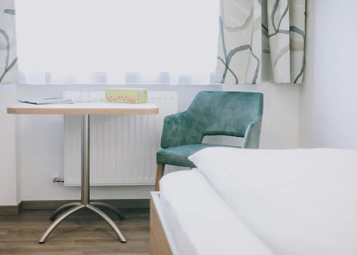 Monika, Summercard Included Gasthuis